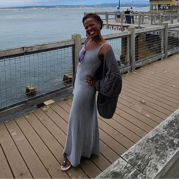 Black and White Striped Maxi Dress - Picture 13 of 16